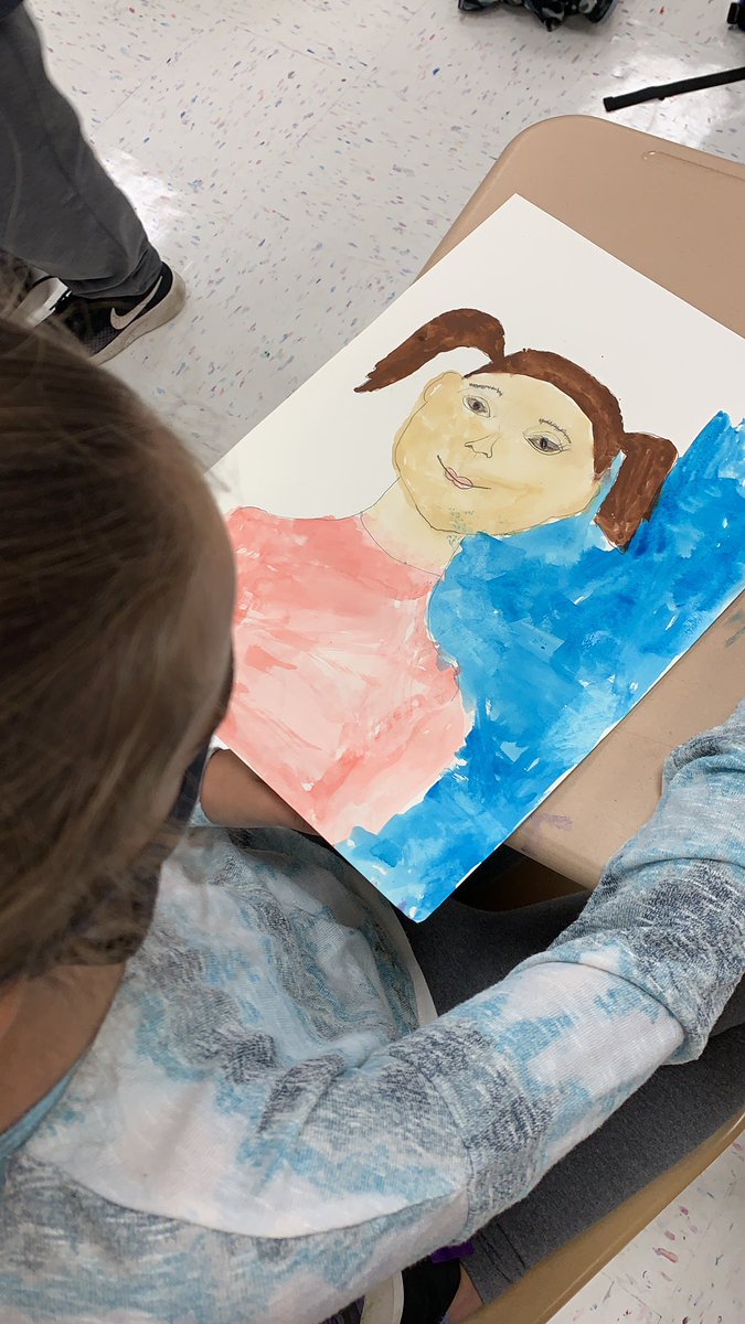 FW_SprinkleART's tweet photo. Finishing up with my amazing 3rd grade artists! We finished strong with multi-medium self-portraits! #art #3rdgrade #artshare #❤️  I am really going to miss these artists! https://t.co/YVfhmrgfDL