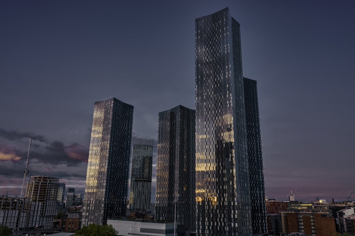 Sunset @DeansgateSquare @Renakerbuildltd <a href="/Savills/">Savills</a> <a href="/CBRE/">CBRE</a> #dronephotography #commercialrealestate