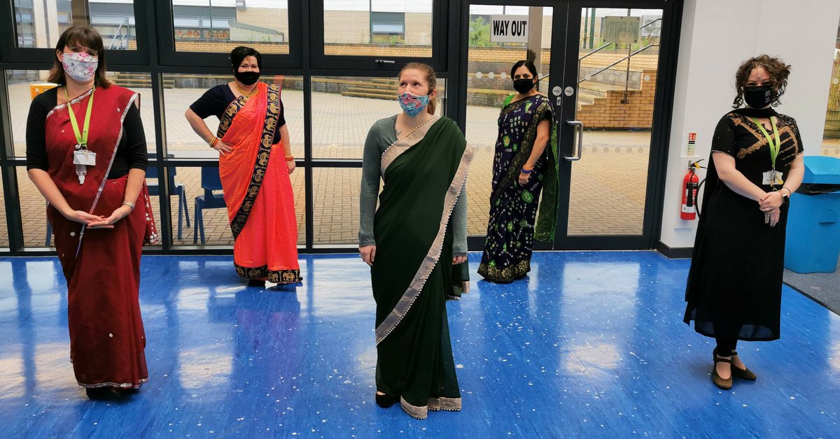 Orchard_EAL's tweet photo. Traditional Diwali celebrations at Orchard Mead Academy. https://t.co/XmeQjnSpi8