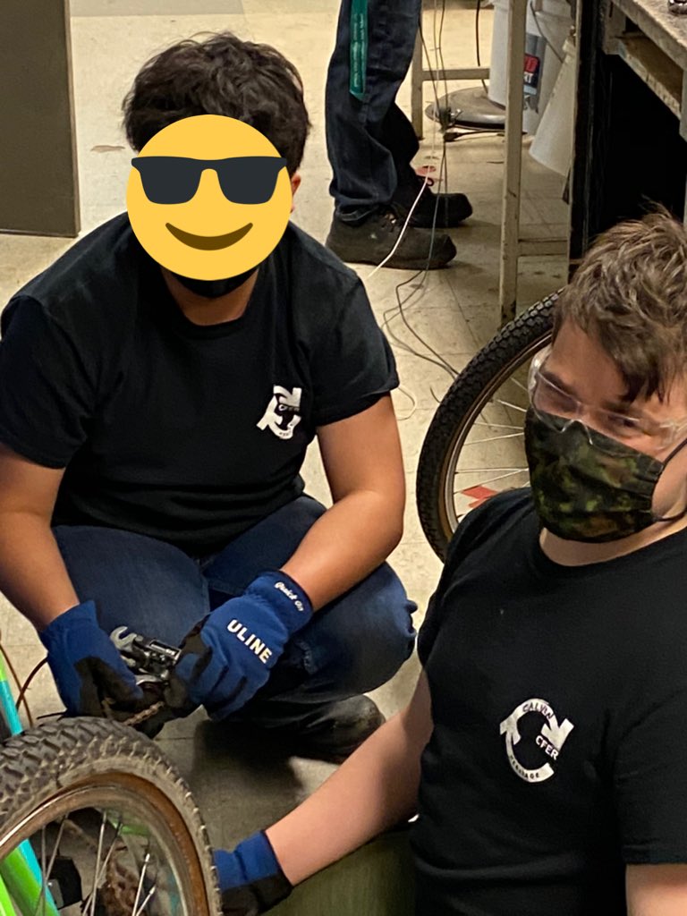 Cferhrhs's tweet photo. We haven’t had much to tweet in a while but it was great seeing students get to work on a new project. #reseaucfer #cferpic https://t.co/APUM2ALj22