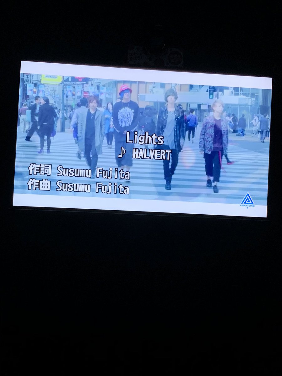 kerochan2914's tweet photo. 1曲目は「Lights」!歌いました🎤
歌い出しのタイミングがムズい😅
からのぉ～Next Songは…
 #ミュージックポスト
#HALVERT
#JOYSOUND https://t.co/RWtTXB2H3M