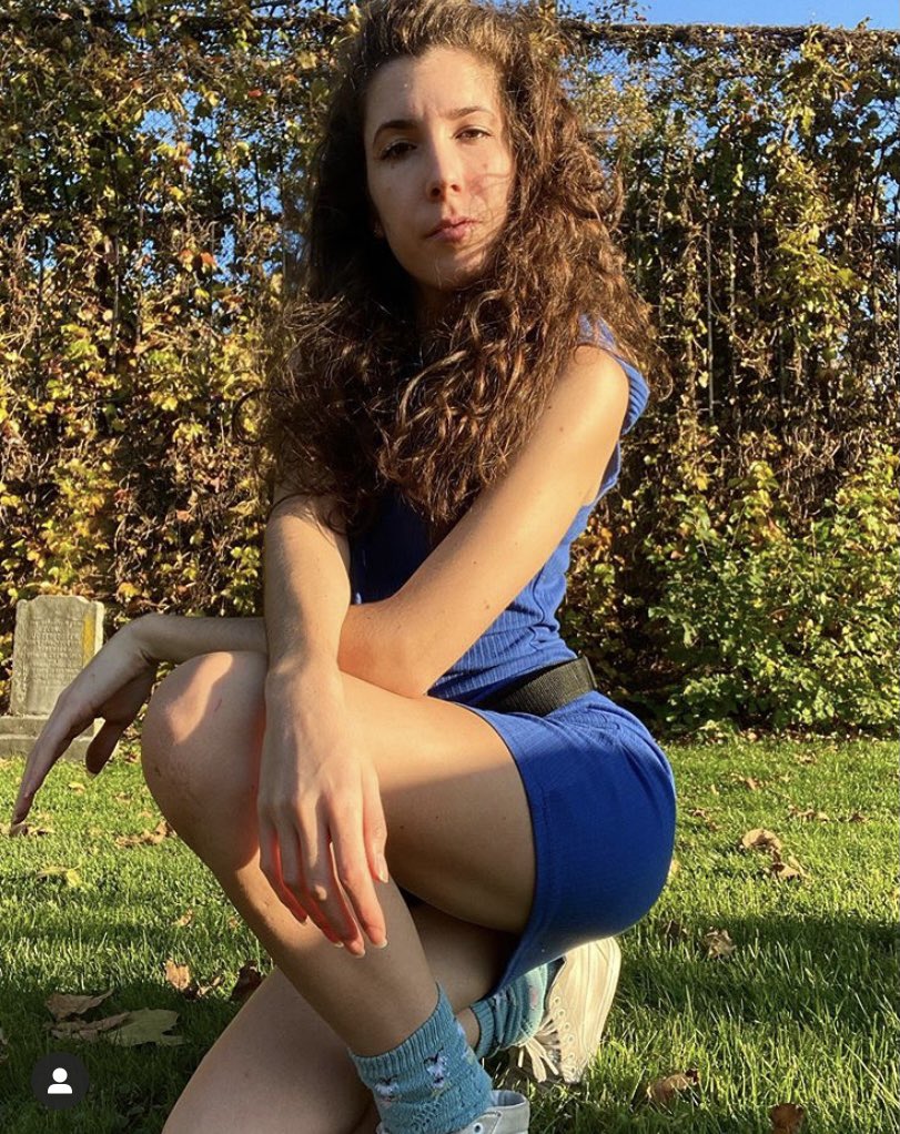 datingtalkwithk's tweet photo. New episode with @poddraland We talk her first long term relationship, me wanting to have a crush, an awkward date at a crowded bar that ended with an even more awkward kiss, her rule of no sex while drunk in college, and so much more! Enjoy. #podcast #datingpodcast #dating https://t.co/V2WxeDuQH7