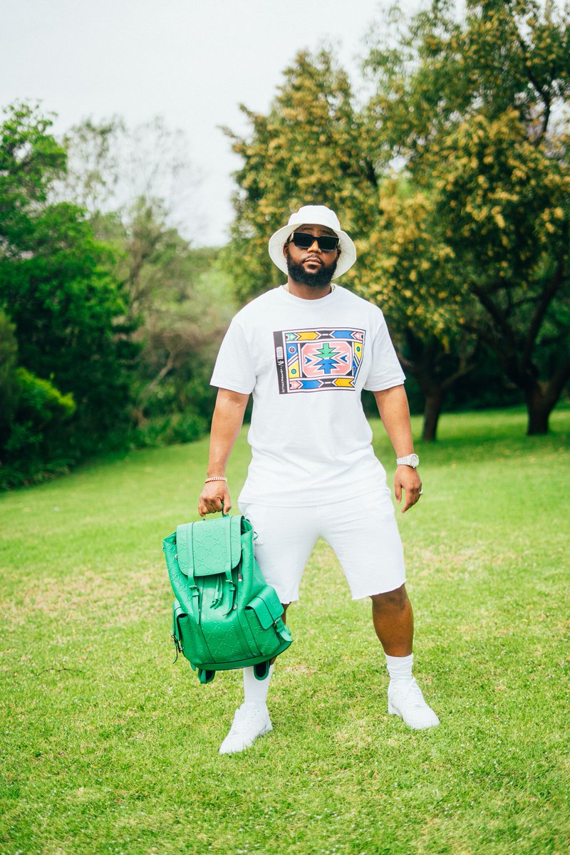 They said @casspernyovest 's doesn't support local brands, but coming to think of it, he pushed TSHEPO JEANS, DRIP FOOTWEAR, SKHANDA CLOTHING, ESTER MAHLANGU ART, GIGI LAMAYNE MERCH & many more...