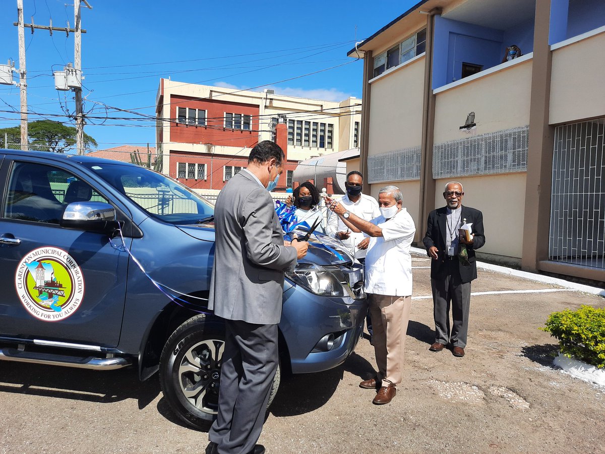 JSIFJA's tweet photo. Handing over ceremony for the Clarendon Municipal Corporation under the Integrated Community Development Project, ICDP equipment and a brand new pick up truck was handed over to the Municipal Corporation.
#JSIFJA #investingforcommunitydevelopment https://t.co/XYWnDs5Gyk