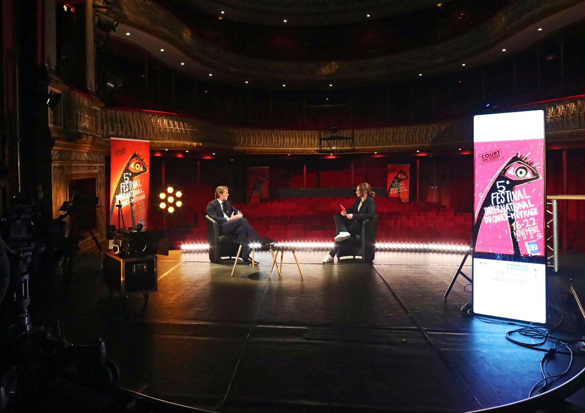 VilledeTroyes's tweet photo. RENCONTRE #COURTENSCENE 🎥🎞🔴
À 3 jours du lancement du 5e #festival du court métrage #CourtenScene, @francoisbaroin est allé à la rencontre des organisateurs au Théâtre de la Madeleine.
🔴 L'édition 2020 se déroule du 16 au 22/11 à 20h50 sur @canal32.
---
#courtmetrage #troyes https://t.co/55l16eHkvw