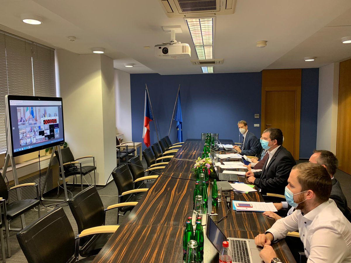 V rámci videokonference ministrů vnitra zemí #EU dnes pokračovala diskuse o novém paktu o migraci a azylu.
Tématem byly i teroristické hrozby v Evropě, @jhamacek spolu s ostatními ministry podpořil společnou deklaraci proti terorismu.👍
Více zde ➡️ https://t.co/G7iQlY1G97 https://t.co/WNsIZfFc99