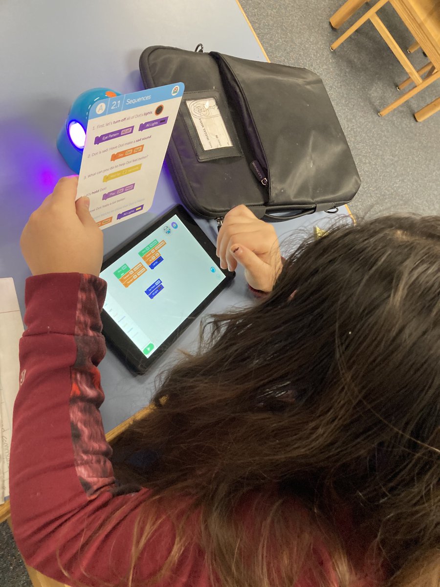 fssdfismedia's tweet photo. Students are growing their brains with computational thinking in the library today! @WonderWorkshop's Dot helped students utilize algorithms to create new code! #FSSDcodes #computationalthinking #CS4TN #learncode #teachcode @MarieTeaches https://t.co/I8Jmpgaosy