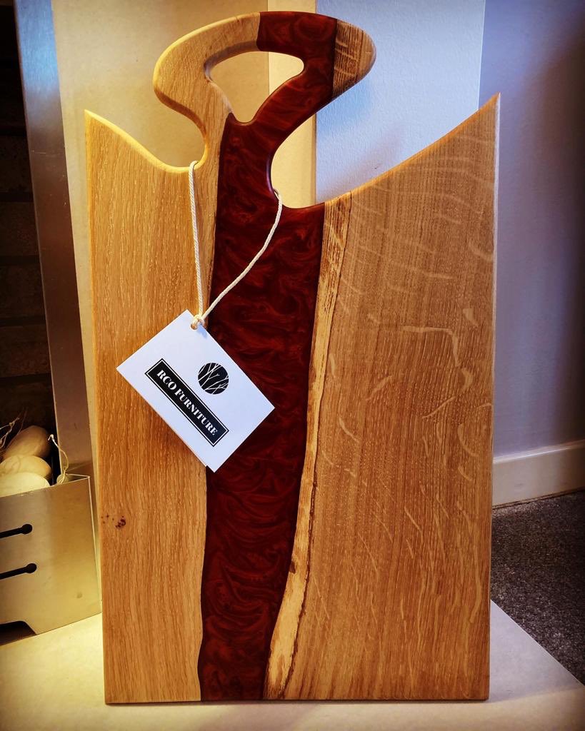 rcofurniture1's tweet photo. Thinking about a bit of Christmas Shopping?Have you seen our Tapas Board stockists @Geraldos_Largs shop window? It will definitely put you in the Christmas mood. #keepitLocalNA #christmastable #handcrafted #tapas @AyrshireChamber @ayrshire @disayrshire @ScotlandsMakers @Elevat_8 https://t.co/bXbFVI6IjT