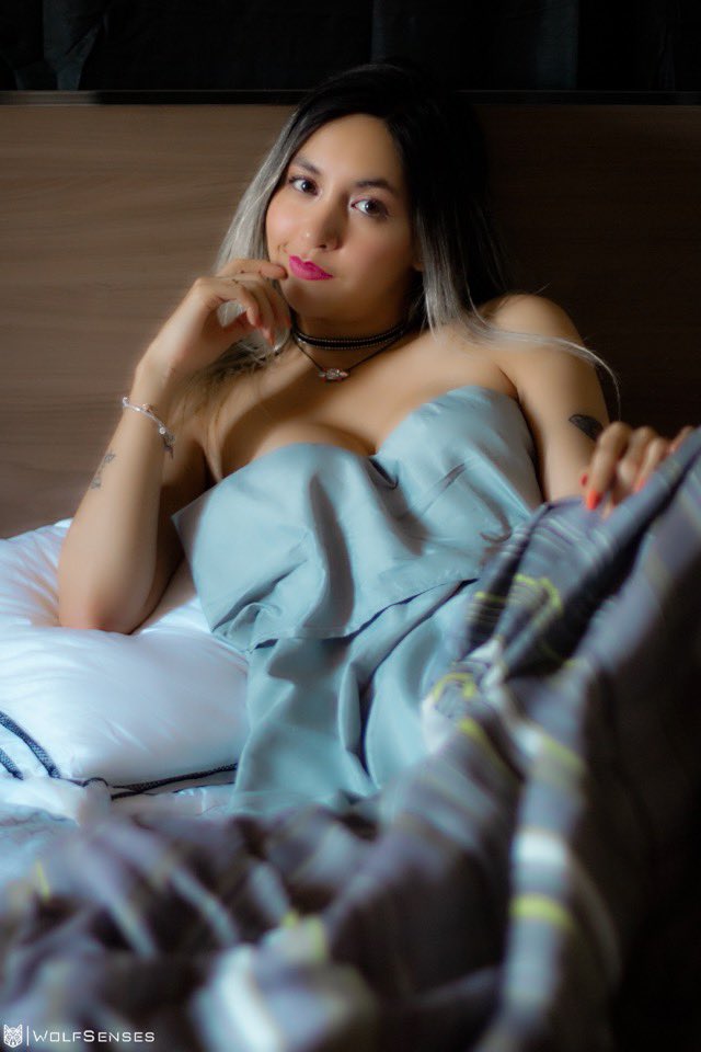 DanyGrass's tweet photo. Me dijiste que eras buenísima en la cama @DanyGrass 😾😾😾
Si pero para dormir 😌😌😌 #nodigas #paradormir #soloparaeso #noteenteres #buenisima #comeon #shooting #mexicanmodel #sugarbaby https://t.co/sWvVmFSRBK