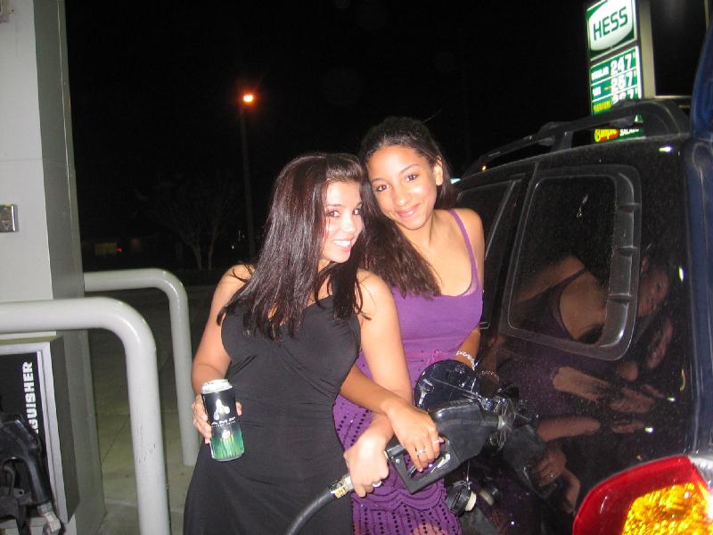 Gaspumphotties's tweet image. #gaspumphottie #pumpinggas