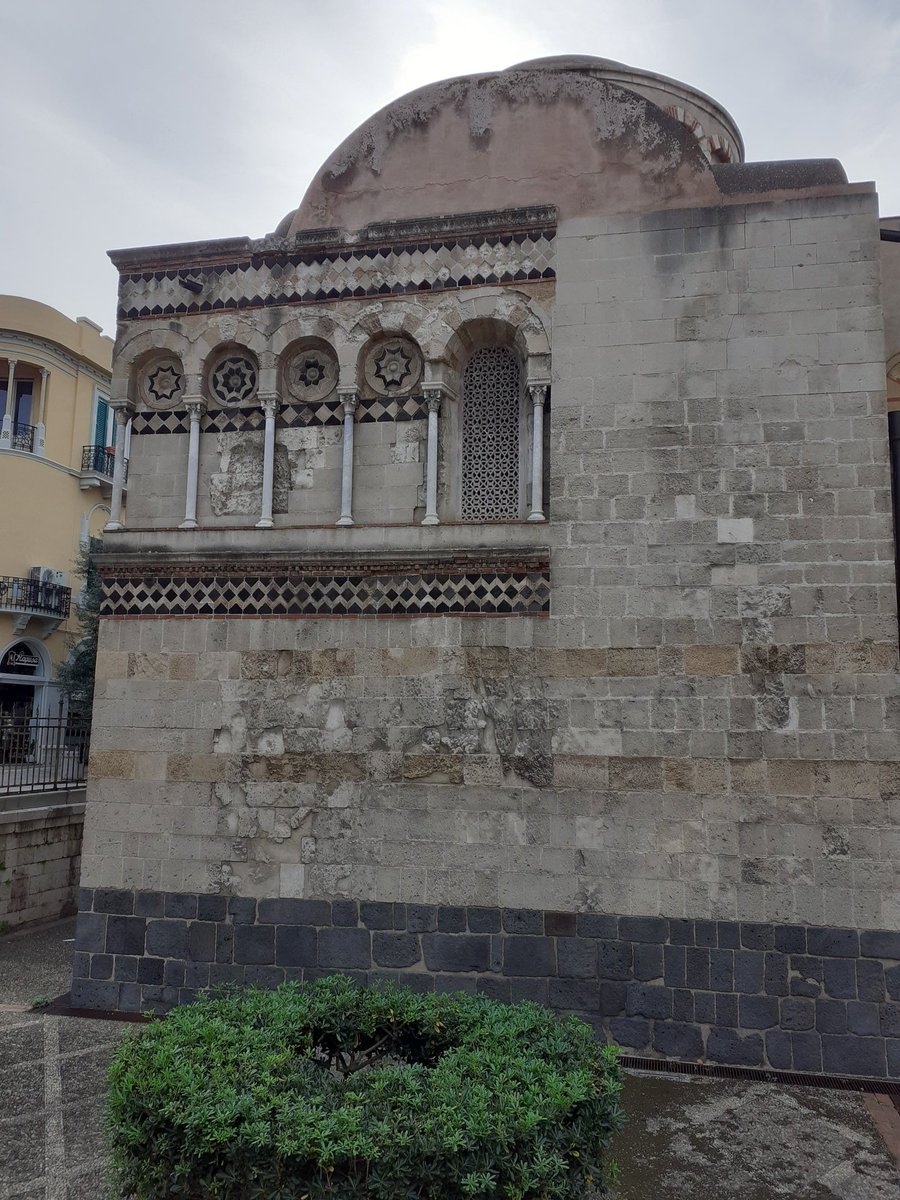 Church of Saint Mary of the Announcement 'dei Catalani'.This "Catalans" church is very, very significant in that it is the only one having make it with no significant damage over the past 300 years in this city shaken regularly by quakes.12/n