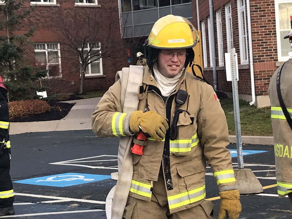 ReprtrPatHealey's tweet photo. All is clear here. #ElmsdaleNS n @lantzfire now packing up. Should be good soon #EastHants https://t.co/KWqykCNhj7