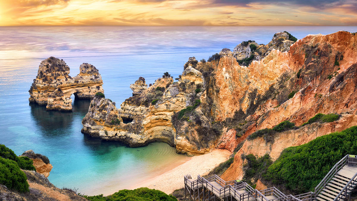 TCworldwide's tweet photo. With 850 km of coast, boasting some of Europe’s best beaches and miles of open plains, Portugal’s natural appeal is evident.

Add in cultured cities, remote islands and a unique culinary offering, and you’ll see why Portugal is turning heads for 2021.

https://t.co/frYFOY1OPv https://t.co/zOec5AQHu2