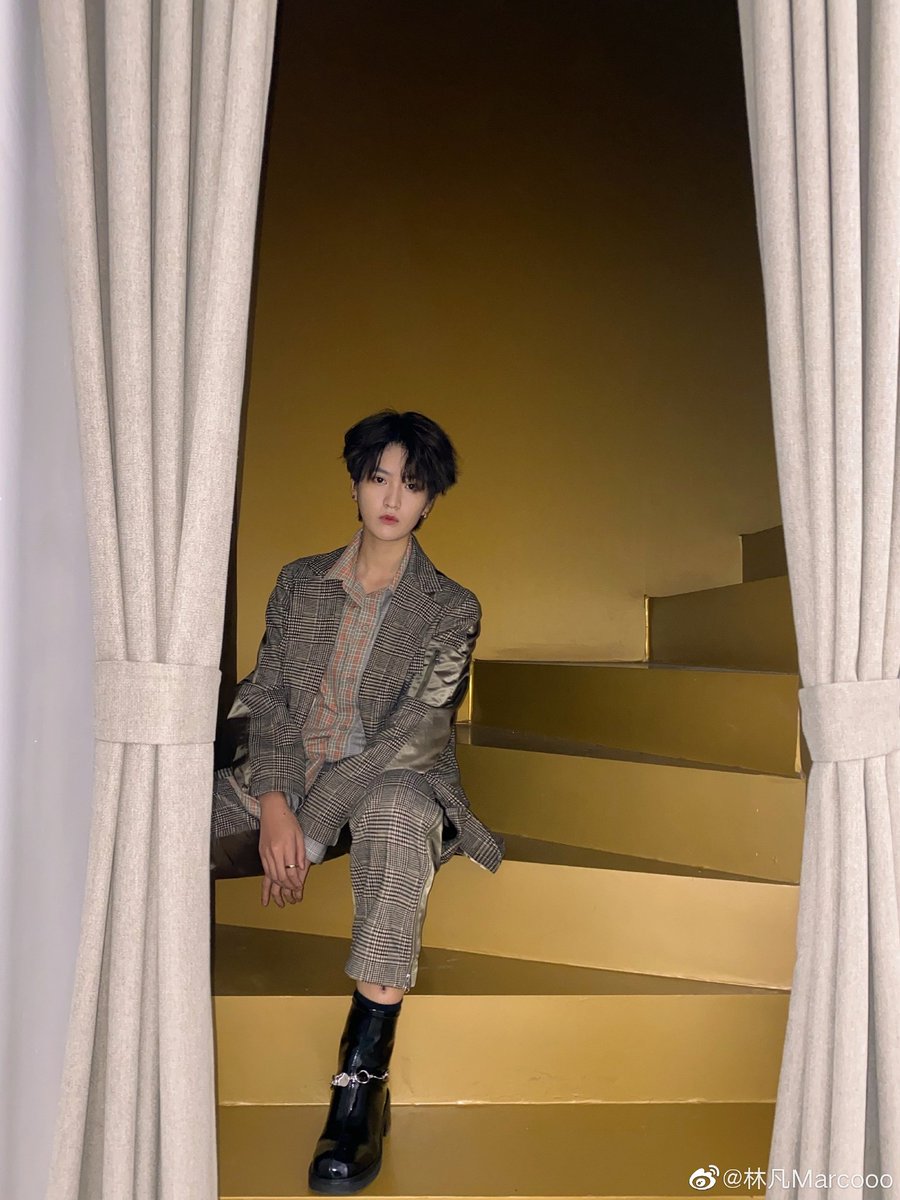 TOVarchive's tweet photo. 13th November 2020 | 1927 CST

Weibo update: 林凡Marcooo
"Niceeeeee🚪🚪🚪🚪🌡🌡🌡🌡"

#TOV #LINFAN #林凡 https://t.co/2xNbiROWvV