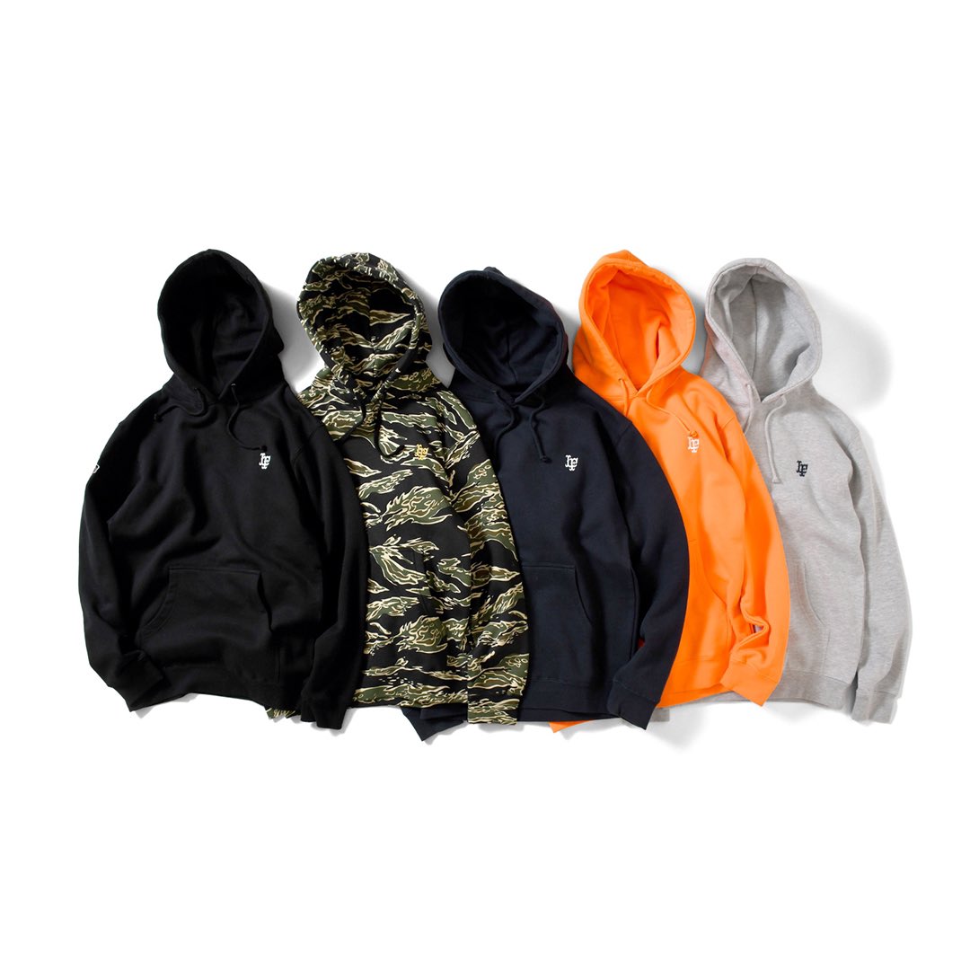 NagoyaPrivilege's tweet photo. 11/14(sat)12:00より
オンラインショップにて販売開始📲

LFYT

・ATHLETIC HOODED SWEATSHIRT
・ATHLETIC SWEAT PANTS
・WWE 2020 LF LOGO HOODED SWEATSHIRT
・NY SOUVENIOR POCKET TEE

https://t.co/qhzopiX3fE

#lfyt #lafayettecrew #ラファイエット https://t.co/ItbXrfYEtQ
