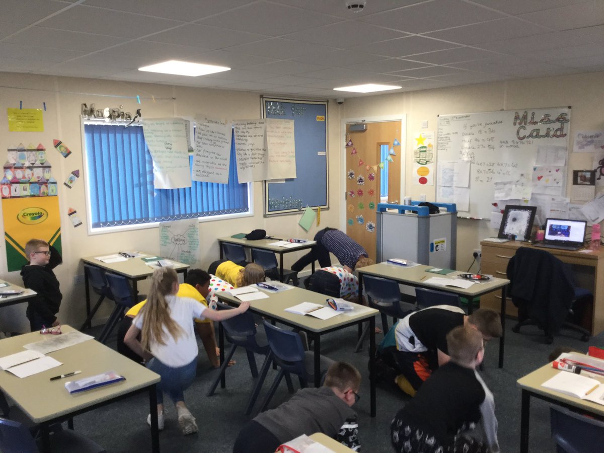 card_miss's tweet photo. Even Mrs Smith decided to join in! Can anybody spot her? https://t.co/mZnzRtxTRl
