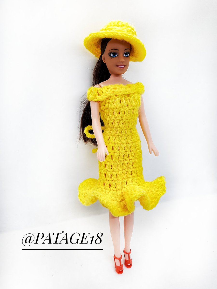 Maroolarte2's tweet photo. I designed and made these outfits for these dolls 
They are perfect gifts for your little princesses.
#3500 each and they come in boxes.
Abeg help me retweet my creations.
The outfits can be made in various colors and lengths too. https://t.co/dW0P0LXz5C