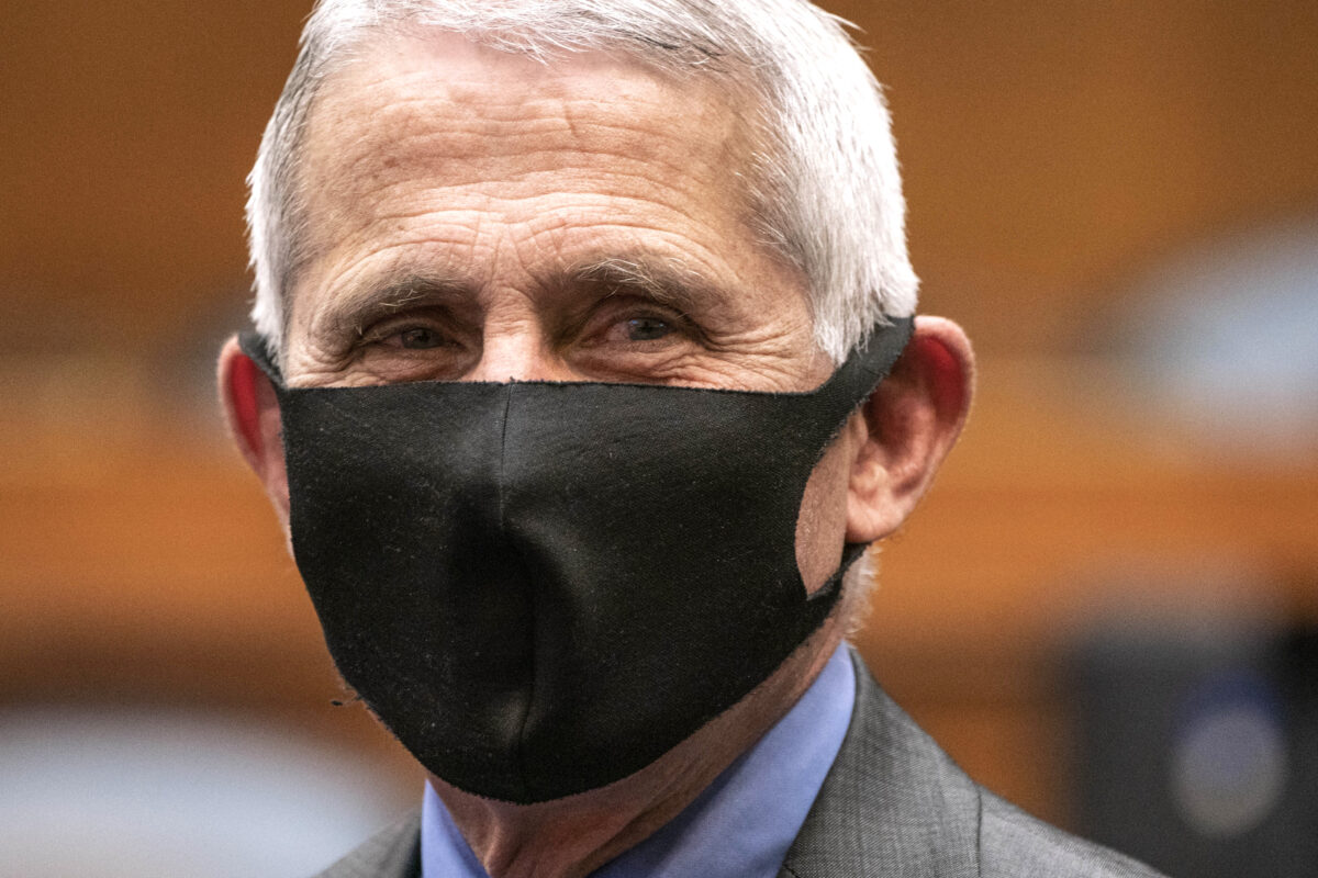 realDailyWire's tweet photo. Fauci: U.S. Has ‘Independent Spirit’ But It’s ‘Time To Do What You’re Told’ To Stop Pandemic https://t.co/s7iuM4rbZ7 https://t.co/mmzrU2TeR1
