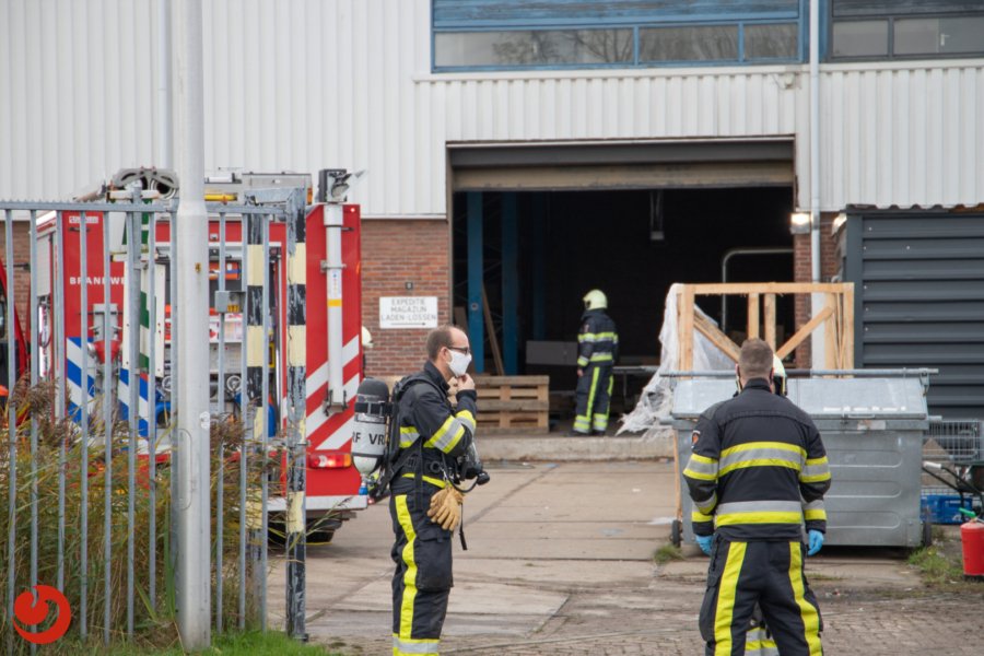 Brandweer in actie voor brand in industriepand