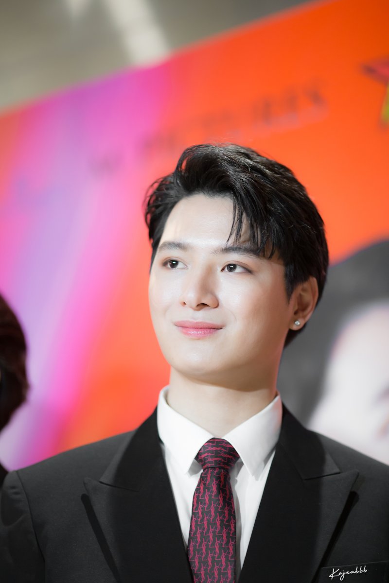 Kajeabbb's tweet photo. HQ #MyRhythmEvent #MyRhythm #KristPerawat 
@kristtps สัมรวมแบบกระชับ ก่อนจะแยกย้ายกันไปสัมเดี่ยว https://t.co/7rF9n72z2k