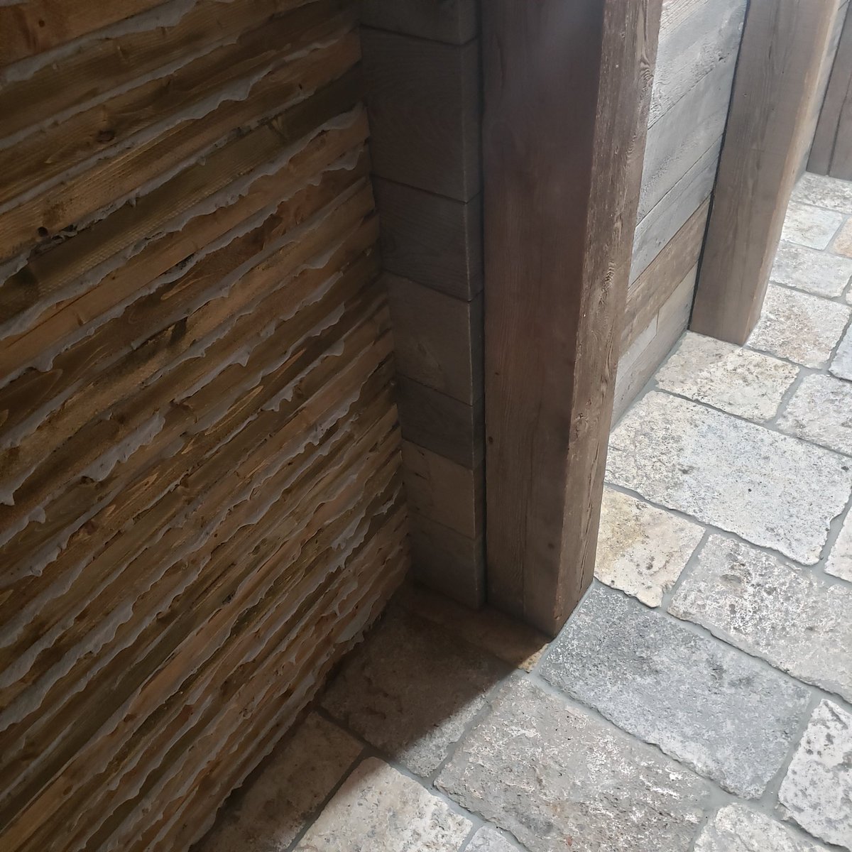 A wine cellar like no other
#TileFusion #TileLife #CTI220