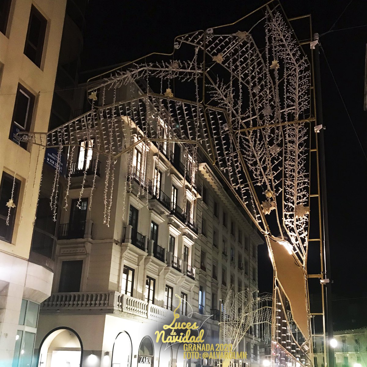 CiudadesNavidad's tweet photo. Montajes 2020
Luces de Navidad en Granada 2020-21
Navidad: 2020-2021
Fotos: @siul205 y @alvarolmn
Empresa iluminación: @ximenezgroup
#LucesDeNavidadEnTuCiudad
#LucesSi https://t.co/zPw3z9xxqO