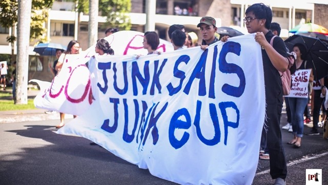 komersiyalisasyon ng UP assets, SAIS, STS, Org Recog Guidelines, stringent MRR at Re-ad process at napakarami pang iba.Sa kabila ng mga tagumpay ng mga estudyante ng UPLB, nahaharap pa rin tayo sa kabi-kabilang atake sa ating edukasyon at seguridad.(8/15)