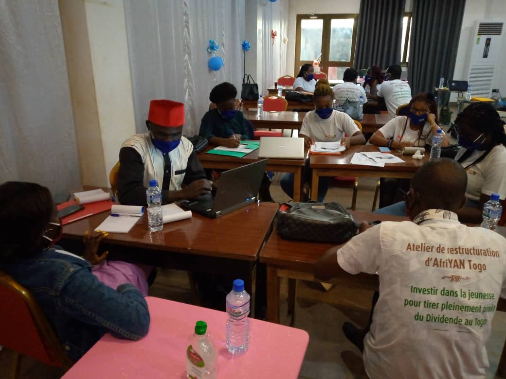 InoussaFarid's tweet photo. ´´Investir dans la jeunesse pour tirer pleinement profil du Dividende Démographique au Togo´´, C'est le thème qui a réuni les membres @afriyan_togo  du 11 au 13 novembre lors de l'atelier de restructuration.
@afriyan_togo 
@GouvTg 
@UNFPA_TOGO 
@AfriYAN24 https://t.co/Zcex19PRMm
