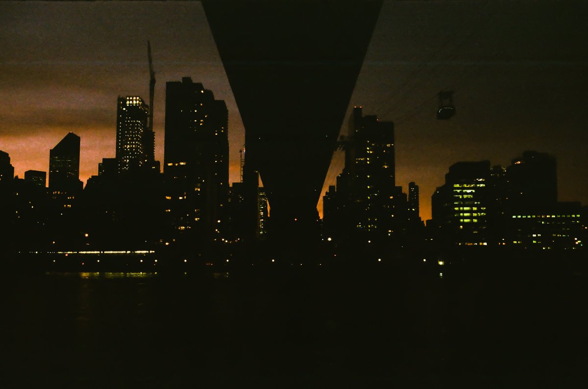 filmdevelop's tweet photo. For #FupFriday, I relieve a trip to NYC where my camera's battery was having issues and everything was super underexposed. This is under the Queensboro Bridge on Roosevelt Island. #BelieveInFilm https://t.co/1SvLYlLwwQ