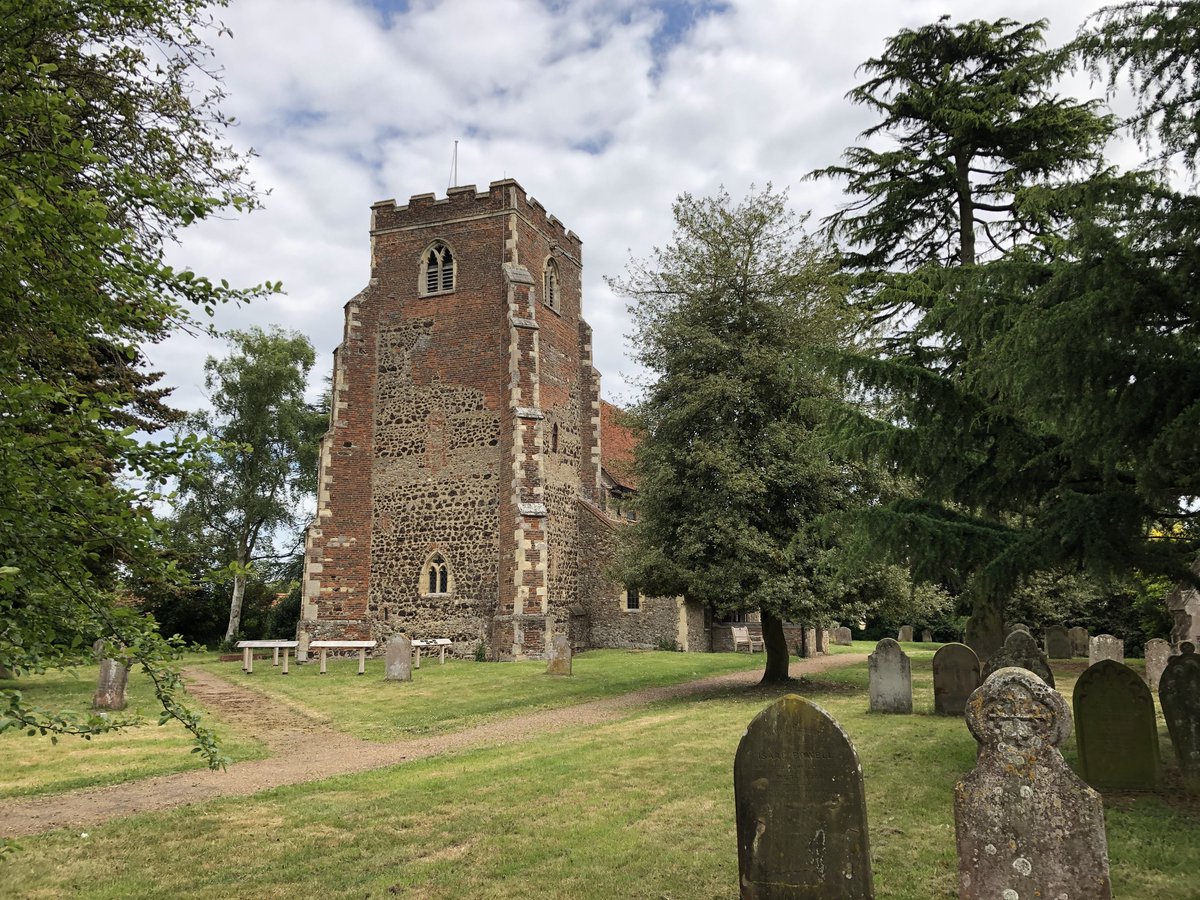 E is also for the  #EssexWay. A large section of this 82 mile-long footpath runs through the north of Colchester's Beautiful Borough, from Dedham to Great Tey. Has anyone reading walked the whole thing?  #AtoZofLockdownColchester https://www.visitcolchester.com/things-to-do/the-essex-way-p1230551