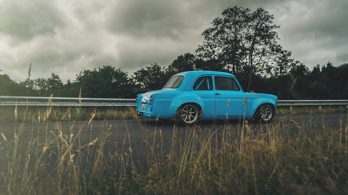 classicfordmag's tweet photo. Rich Lakey's dragged his 1950s Pop 100E kicking and screaming into the 21st Century courtesy of a 380 bhp Cosworth YB. Feature here> https://t.co/G1CQEBq9Na #classicford #classiccars #fordpop https://t.co/vXbkyUMd9H