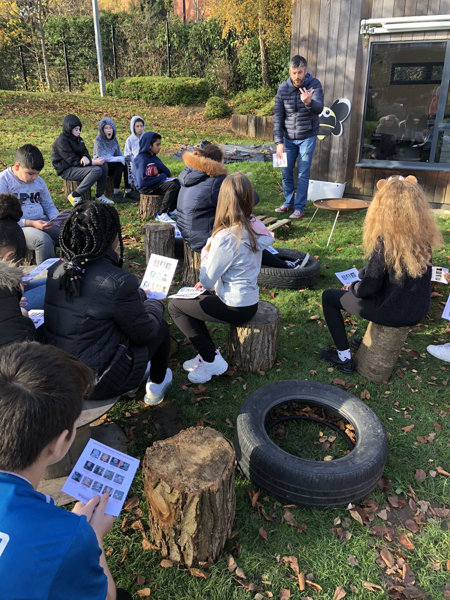 SaintsFdation's tweet photo. Day 2 of sharing our #Heritage with @StJamesNN5 Y6, who have all been 😇 - We formed a #Mobbs timeline, introduced members of the #MobbsOwn and loved hearing from @GrahamMcKechnie - enjoy your @SaintsComm session after 🍲 https://t.co/hdgFu4z0dz