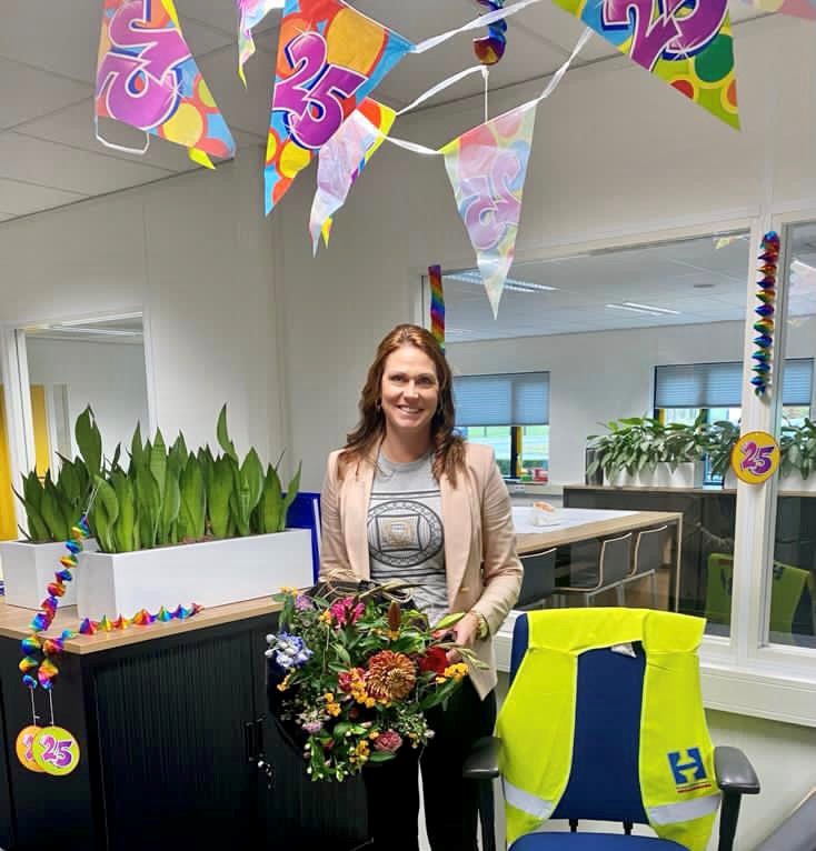 Vandaag feliciteren wij onze collega Ingrid Wigger met haar 25 jarig dienstverband bij Löwik Installatietechniek. Ingrid, namens directie en collega’s van harte gefeliciteerd en bedankt voor je inzet tijdens de afgelopen 25 jaar! #jubilaris
#werkplezier #löwik #hoppenbrouwers