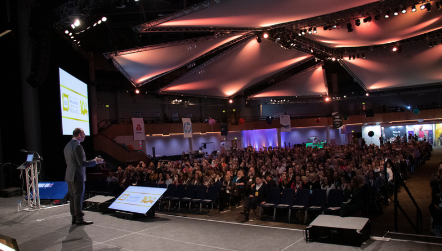 And the countdown is ON - to all the businesses out there entering #SB this week, you have two hours!  👌👌👌👌👌👌

Go for it ! What are you waiting for ?!
#SBS #Smallbiz #competition #SMBs