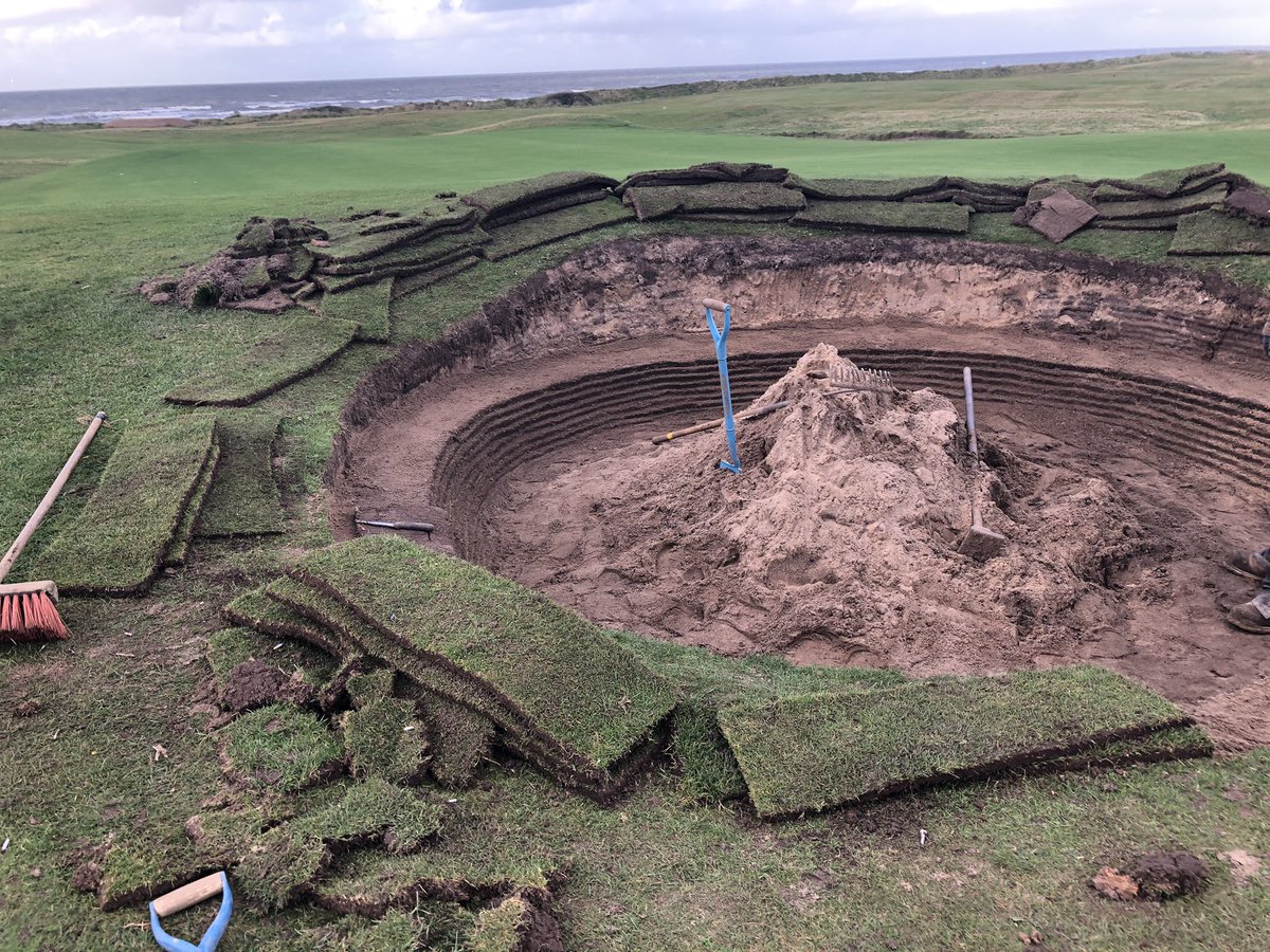 3rd Hole- back right green side bunker👇🏽 

Before &amp; mid way photo then completion one will come Monday👌