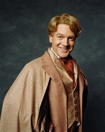 artstylws's tweet photo. “Dizem que o Gilderoy Lockhart era idiota, burro e covarde, mas precisa ter muita coragem e inteligência pra enganar todo o mundo bruxo e ainda ficar rico em cima dos outros, o cara foi brabo demais” https://t.co/SjbUH7lMT7