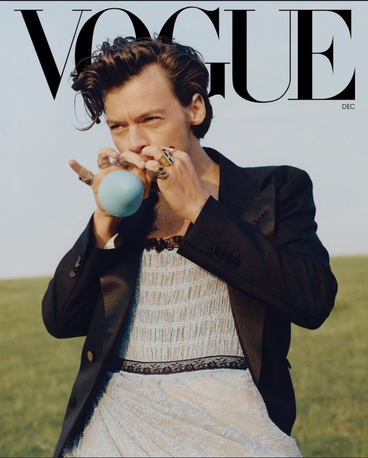 canyonmoonblu's tweet photo. HARRY STYLES ON THE COVER OF VOGUE MAGAZINE. 2020 IS OFFICIALLY SAVED. https://t.co/NXwBd8V3Ya