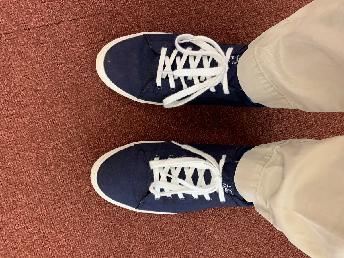 Dr. Robert Scherrer (@aiu_exdir) on Twitter photo Cardigan and the shoes.  Thank you neighbors for supporting kindness.  #cardiganday #WorldKindnessDay @AlleghenyIU3 Cardigan and the shoes.  Thank you neighbors for supporting kindness.  #cardiganday #WorldKindnessDay @AlleghenyIU3