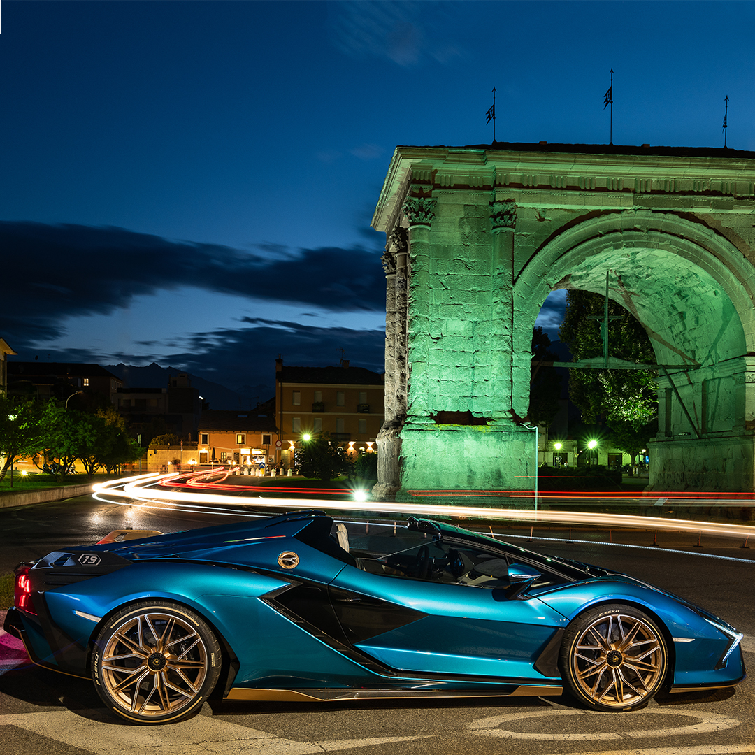 Lamborghini's tweet photo. Innovation living together with nature and history in a magic way. Photographer @FulvioBugani and our Sián Roadster created this enchantment in the wonderful Italian region of #ValledAosta.

Discover more: https://t.co/QcepjL2iH4

#Lamborghini #SianRoadster #WithItalyForItaly https://t.co/IMtQxhQbmy