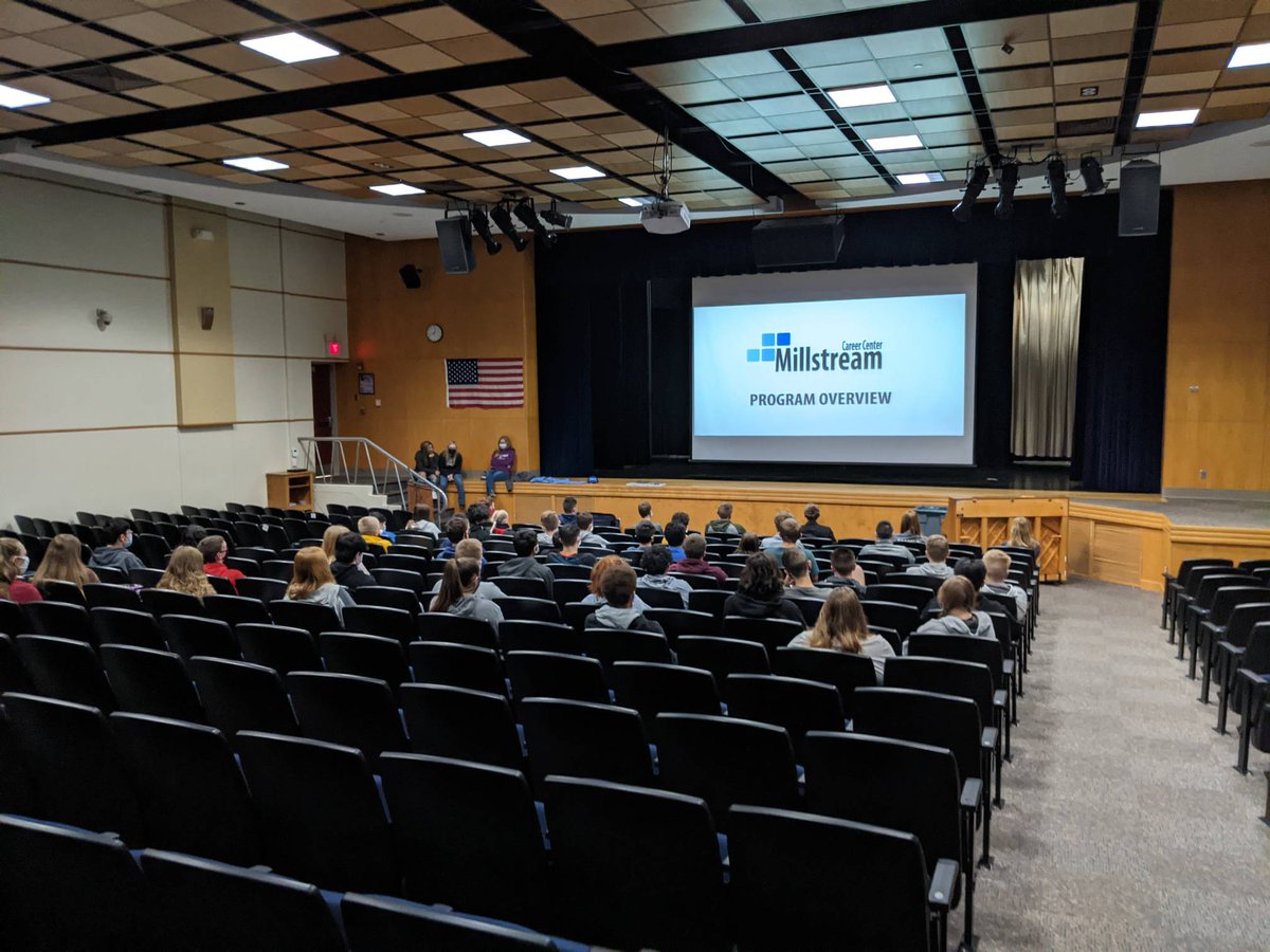 MillstreamCC's tweet photo. Back in Ottawa to start our day today after visiting McComb yesterday afternoon. Two great communities and schools that are part of the @MillstreamCC compact. #creatingconnections #corevalue1 #theSTREAM https://t.co/O4m6oEsRCZ