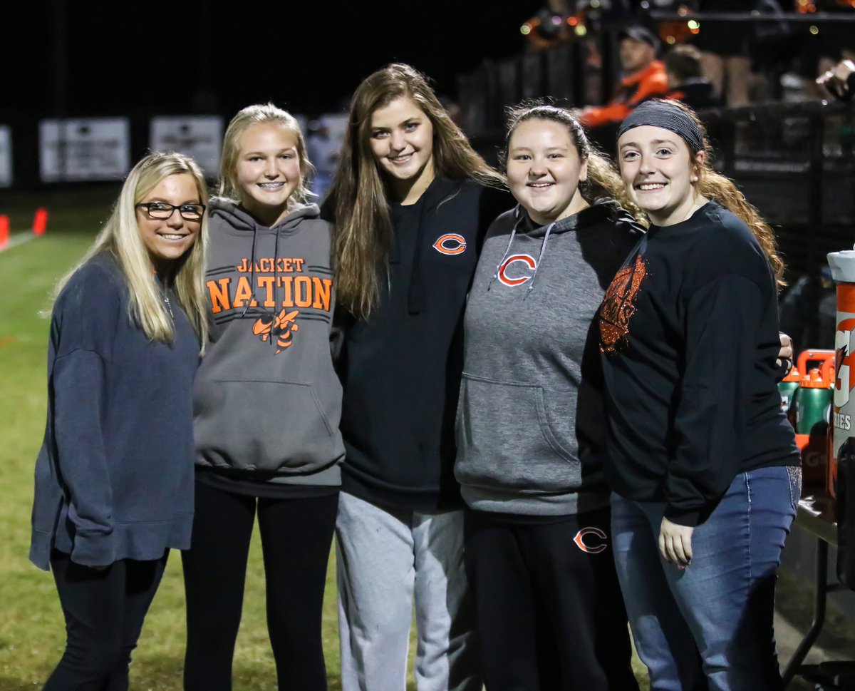 Cathy_Bird88's tweet photo. Tonight’s the night, kids.... biggest game of the year! Leave it all on the field and beat Greenback! #CoalfieldPride 🧡🏈🖤 #GoJackets #OneHeartbeat https://t.co/KgZqxg2PgD