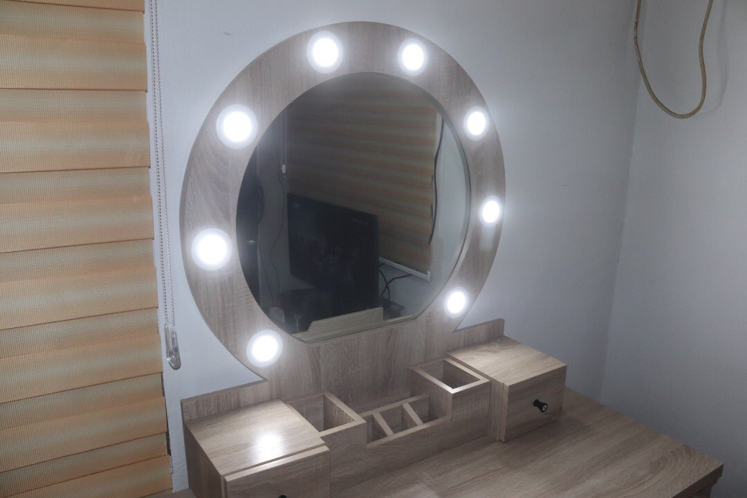 furnisheet's tweet photo. Custom-made dressing table with lights.
Contact us today to make your premium furniture.
Furnisheet!!! Modern living made easy.
#furniture #abujabusiness #abuja #homefurniture #furnisheet #rentfurniture #furniturerental #renttoown https://t.co/rrC7robcJC