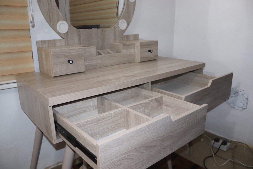 furnisheet's tweet photo. Custom-made dressing table with lights.
Contact us today to make your premium furniture.
Furnisheet!!! Modern living made easy.
#furniture #abujabusiness #abuja #homefurniture #furnisheet #rentfurniture #furniturerental #renttoown https://t.co/rrC7robcJC