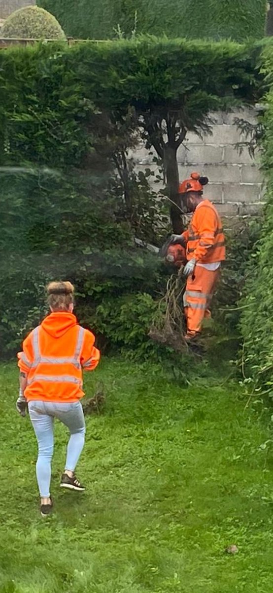 DCPPathfinder's tweet photo. #DeferredCharge participants taking part in #voluntaryactivity as part of their contracts. #community #Pathfinder https://t.co/NRlFiuIuy3