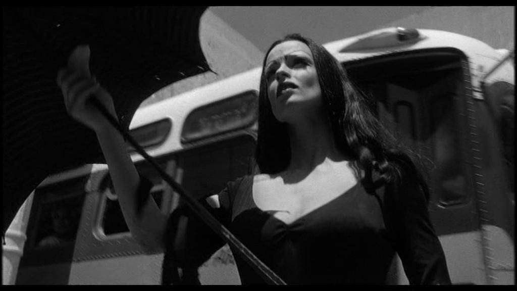 LISA MARIE as VAMPIRA in Tim Burton's ED WOOD (1994). 