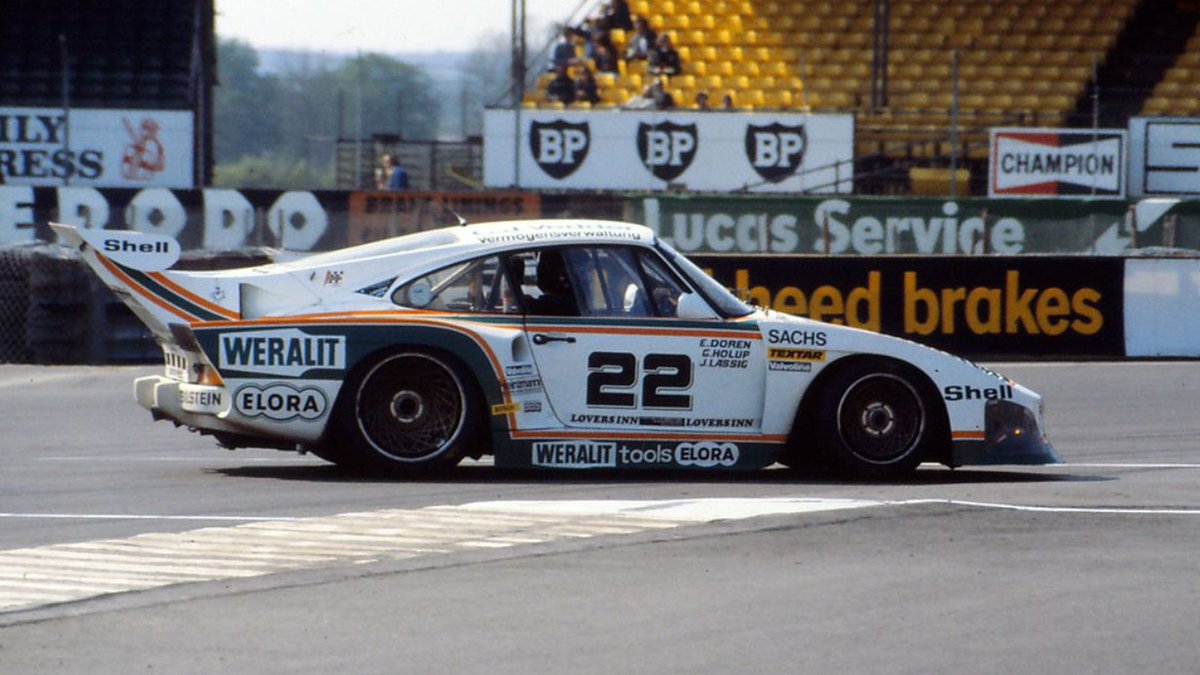 RSF_Motorsport's tweet photo. Edgar Doren / Jürgen Lassig / Gerhard Holup, Porsche 935 K3.
Stage of the world Championship among manufacturers - 6 hours Silverstone, 1980.
 
#WSC #Endurance #Doren #Lassig #Holup #Silverstone #Porsche https://t.co/sccJmciTW5