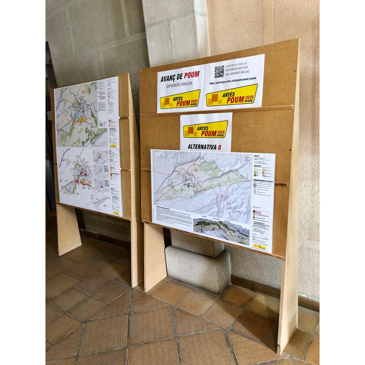 AjuntamentArtes's tweet photo. ‼️ Des d'avui i durant 2 mesos queda exposat l'Avanç de POUM al vestíbul de l'Ajuntament d'Artés ‼️

📍 Hi trobareu les 3 alternatives proposades i els plànols explicatius de cada una 🗺️ https://t.co/cIObnoPiXc