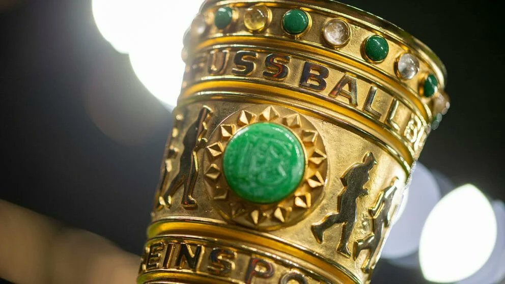 Fcシャルケ04 على تويتر ℹ Dfbポカール 詳細日程決定 Ssvulm1846fb 対 シャルケ の Dfbpokal En 第2回戦は 12月22日現地時間18時30分 23日2時30分 に開催されます S04