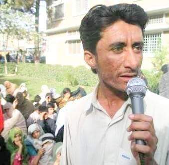 NohaaBaloch's tweet photo. شہید کمبر چاکر نے ڈٹ کر دشمن کو پیغام دیا تم شاہد میرے لاگر جسم کو ٹارچر و ڈرل کرکے کمزور کرسکتے ہو لیکن انکے قومی سوچ و جزبہ آزادی کے فکر کو کبھی کمزور نہیں کرسکتے
شہید کمبر چاکر دشمن کے سامنے چٹان کی طرح ڈٹا رہا اور قربانی دینے کیلئے ہر وقت صف اول تھا 

#13NovBalochMartyrsDay https://t.co/0E164OEuyy