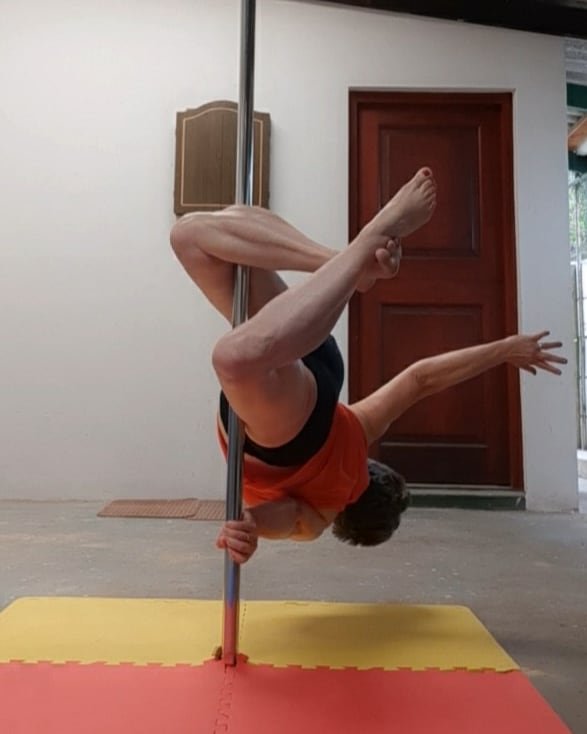 GenieOnFacebook's tweet photo. Hallo, world! Starting from scratch.
#sixtyplus #fitover60 #oversixtyandfit #poleover40andproud #poleover50 #poleover60 https://t.co/VmZOwPhuuh
